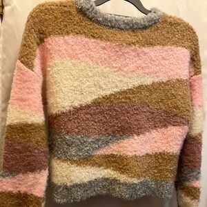 Jessica Simpson Wool Blend Cozy Plush Fuzzy Geometric Sweater.